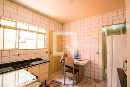 Cozinha de casa à venda com 2 quartos, 96m² em Vila Suíça, Santo André