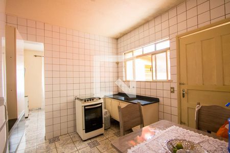 Cozinha de casa à venda com 2 quartos, 96m² em Vila Suíça, Santo André