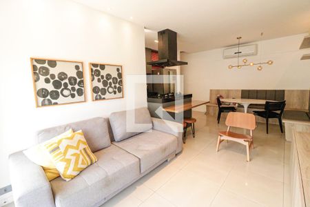 Sala de apartamento à venda com 2 quartos, 90m² em Barra da Tijuca, Rio de Janeiro
