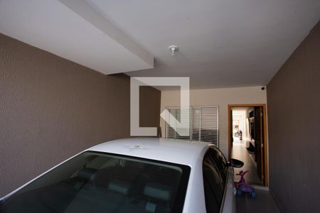 GARAGEM de casa à venda com 3 quartos, 130m² em Parque Peruche, São Paulo