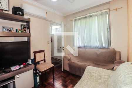 Sala de apartamento à venda com 2 quartos, 56m² em Jardim Sabará, Porto Alegre