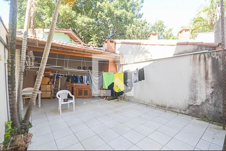 Quintal de casa à venda com 3 quartos, 165m² em Nova Petrópolis, São Bernardo do Campo