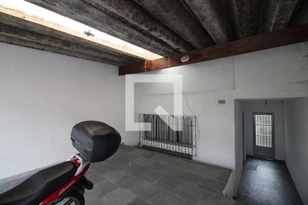 Garagem de casa à venda com 2 quartos, 119m² em Conjunto Residencial Pombeva, São Bernardo do Campo