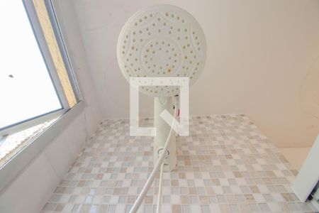 Banheiro de apartamento à venda com 2 quartos, 42m² em Sarandi, Porto Alegre