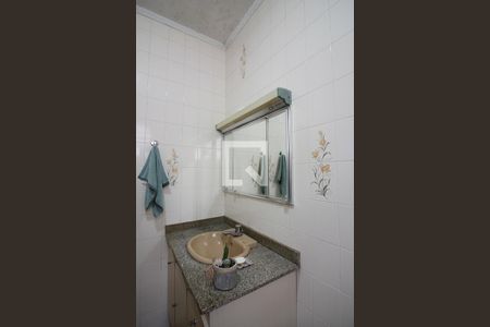 Banheiro Social de casa à venda com 2 quartos, 330m² em Vila Alvaro Marques, São Bernardo do Campo