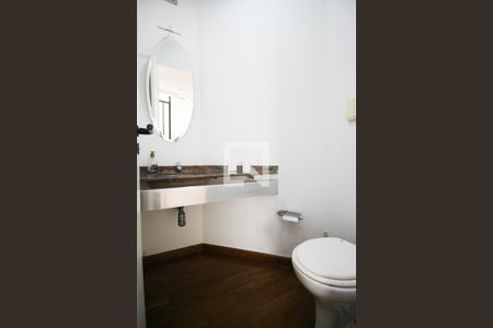 Lavabo  de apartamento à venda com 3 quartos, 121m² em Moema, São Paulo