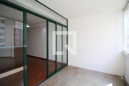 Varanda  de apartamento à venda com 3 quartos, 121m² em Moema, São Paulo