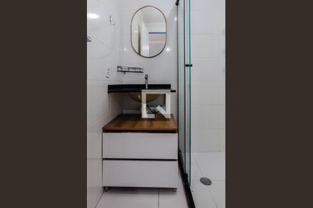 Banheiro de kitnet/studio para alugar com 1 quarto, 30m² em Vila Dom Pedro I, São Paulo