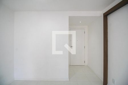 Sala de apartamento para alugar com 2 quartos, 77m² em Barra da Tijuca, Rio de Janeiro