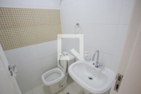 Lavabo de casa de condomínio para alugar com 3 quartos, 92m² em Tanque, Rio de Janeiro