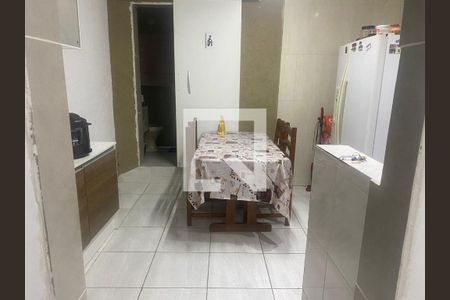 Casa à venda com 2 quartos, 125m² em Vila Assunção, Santo André