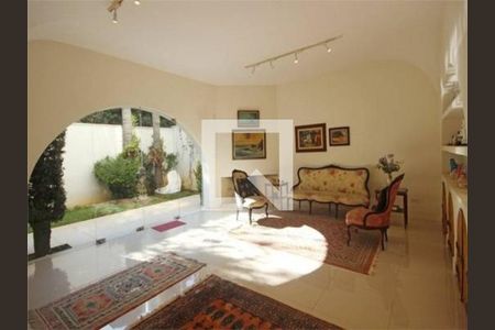 Casa à venda com 3 quartos, 510m² em Vila Madalena, São Paulo