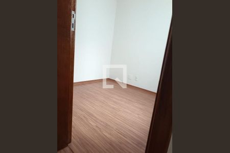 Casa à venda com 3 quartos, 90m² em Jardim Sabara, São Paulo