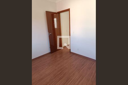 Casa à venda com 3 quartos, 90m² em Jardim Sabara, São Paulo