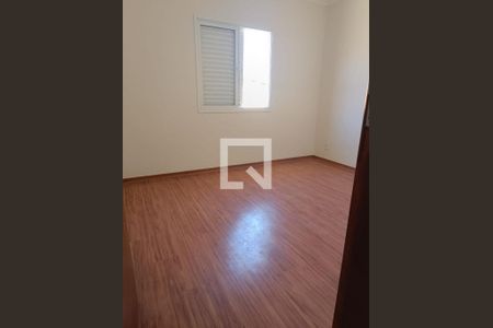 Casa à venda com 3 quartos, 93m² em Jardim Sabara, São Paulo