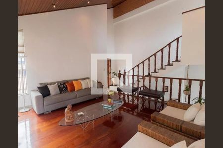 Casa à venda com 3 quartos, 383m² em City América, São Paulo