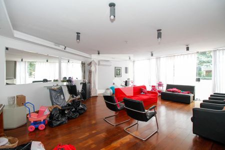Sala de Estar de casa à venda com 7 quartos, 400m² em Sumarezinho, São Paulo