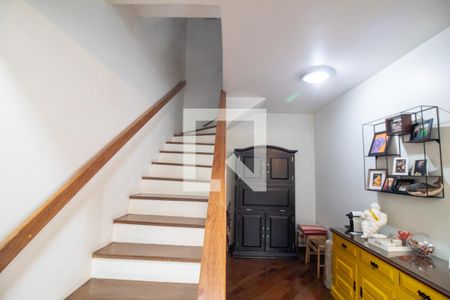 Escada de casa à venda com 4 quartos, 320m² em Vila Cruzeiro, São Paulo