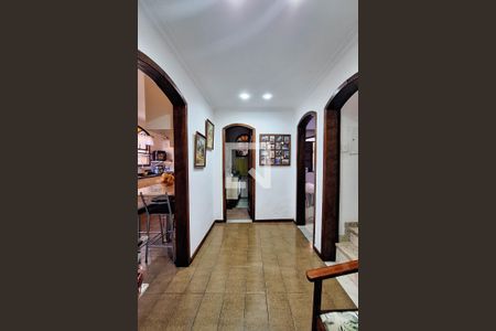 Corredor de casa à venda com 3 quartos, 198m² em Santa Rosa, Niterói
