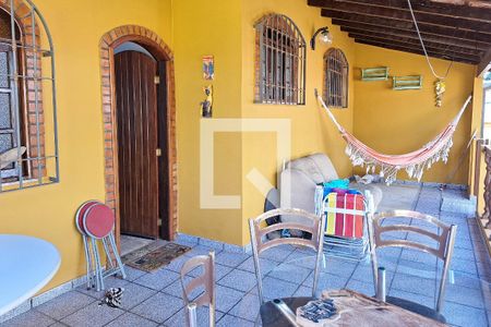 Quintal de casa à venda com 3 quartos, 198m² em Santa Rosa, Niterói