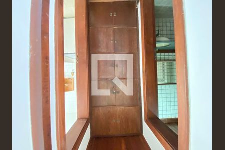 Corredor de apartamento para alugar com 3 quartos, 196m² em Pituba, Salvador