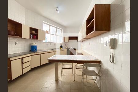 Cozinha de apartamento para alugar com 3 quartos, 196m² em Pituba, Salvador