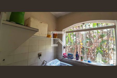 Área de Serviço de casa para alugar com 5 quartos, 998m² em Três Montanhas, Osasco
