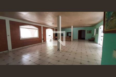 Sala de casa para alugar com 5 quartos, 998m² em Três Montanhas, Osasco