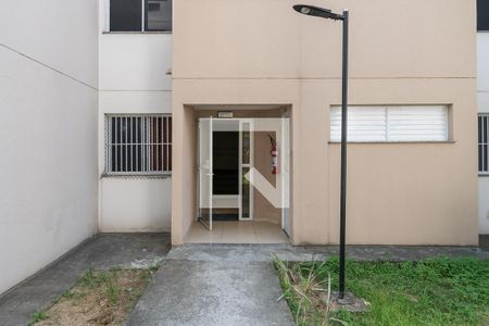 Área comum - Entrada do bloco de apartamento à venda com 2 quartos, 46m² em Manguinhos, Rio de Janeiro