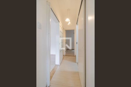 Corredor de apartamento à venda com 2 quartos, 81m² em Farroupilha, Porto Alegre
