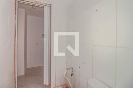 Banheiro de apartamento à venda com 1 quarto, 37m² em Sarandi, Porto Alegre