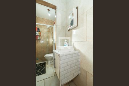 Banheiro de casa à venda com 4 quartos, 200m² em Jardim Carvalho, Porto Alegre