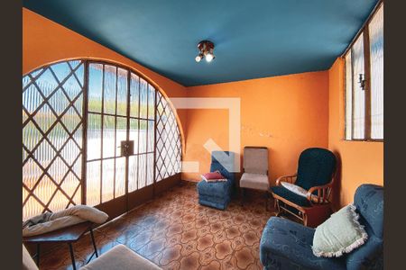 Casa à venda com 4 quartos, 230m² em Jardim Bonfiglioli, São Paulo