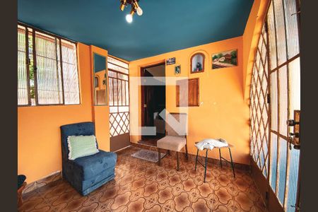 Casa à venda com 4 quartos, 230m² em Jardim Bonfiglioli, São Paulo