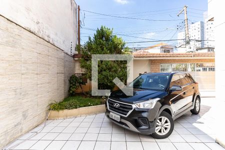 Garagem  de casa à venda com 3 quartos, 239m² em Vila Santo Estefano, São Paulo