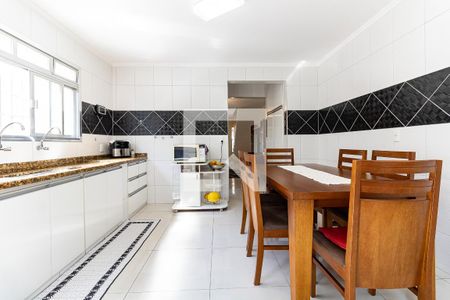 Cozinha de casa à venda com 3 quartos, 239m² em Vila Santo Estefano, São Paulo