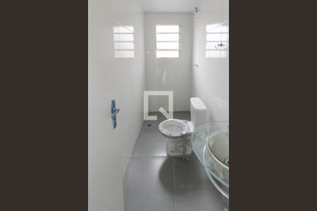 Banheiro de casa para alugar com 2 quartos, 100m² em Vila Tolstoi, São Paulo