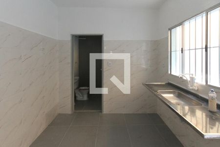 Cozinha de casa para alugar com 2 quartos, 100m² em Vila Tolstoi, São Paulo