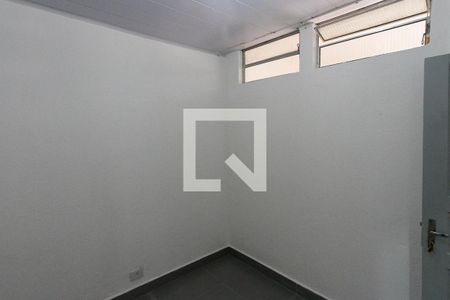 Quarto de casa para alugar com 2 quartos, 100m² em Vila Tolstoi, São Paulo