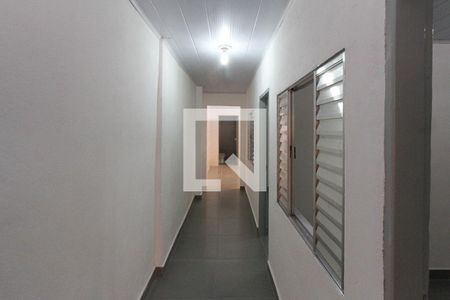 Corredor de casa para alugar com 2 quartos, 100m² em Vila Tolstoi, São Paulo