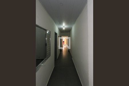 Corredor de casa para alugar com 2 quartos, 100m² em Vila Tolstoi, São Paulo