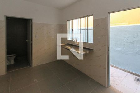 Cozinha de casa para alugar com 2 quartos, 100m² em Vila Tolstoi, São Paulo