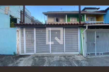 Fachada de casa à venda com 2 quartos, 100m² em Parque Boturussu, São Paulo