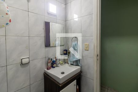 Banheiro de casa à venda com 2 quartos, 100m² em Parque Boturussu, São Paulo