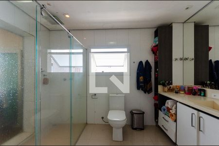 Suíte 1 - banheiro de casa para alugar com 3 quartos, 390m² em Vila Penteado, São Paulo