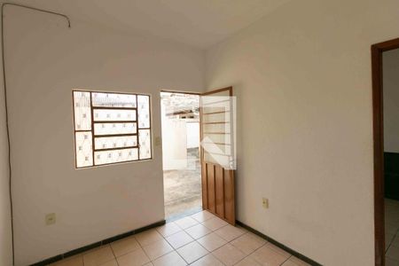 Sala de casa para alugar com 1 quarto, 50m² em Glória, Belo Horizonte