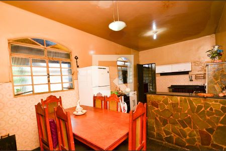 Cozinha de casa à venda com 2 quartos, 300m² em Sagrada Família, Belo Horizonte