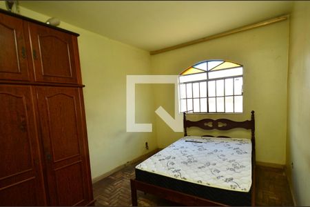 Quarto2 de casa à venda com 2 quartos, 300m² em Sagrada Família, Belo Horizonte