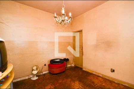 Sala de casa à venda com 2 quartos, 300m² em Sagrada Família, Belo Horizonte