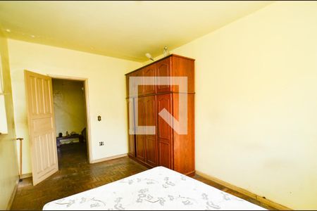 Quarto2 de casa à venda com 2 quartos, 300m² em Sagrada Família, Belo Horizonte